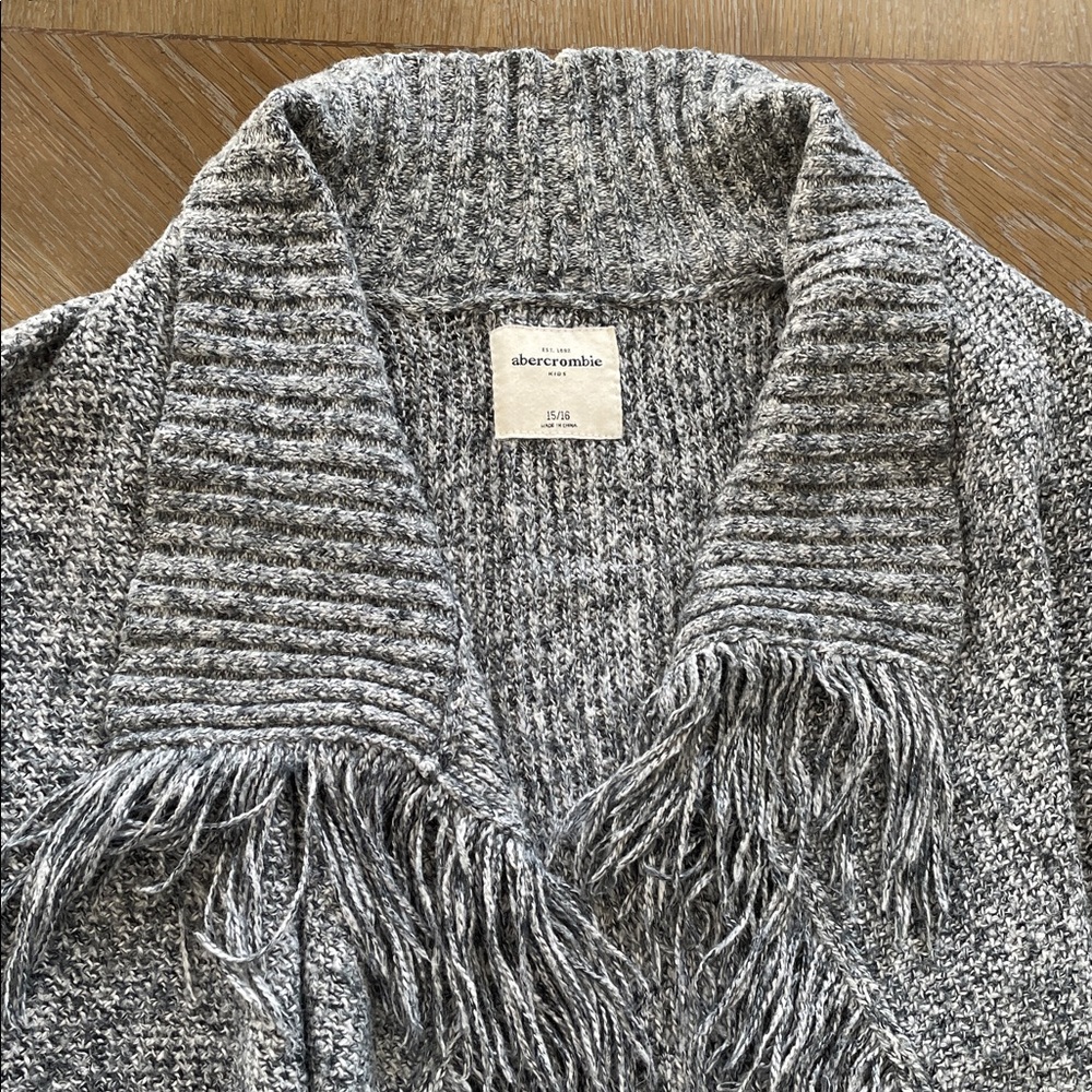 Abercrombie & Fitch Gray Knit Sweater - Picture 3 of 7